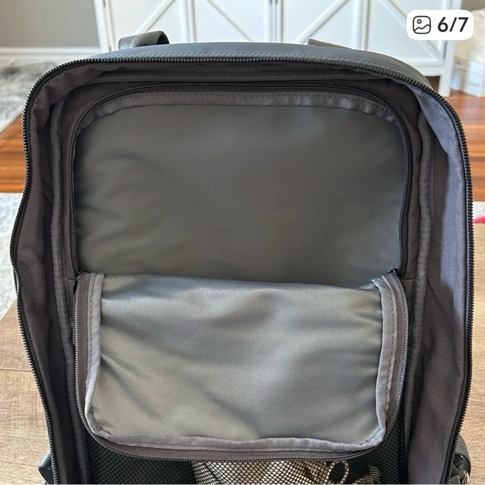 MONOS Metro Backpack - Picture 6 of 12